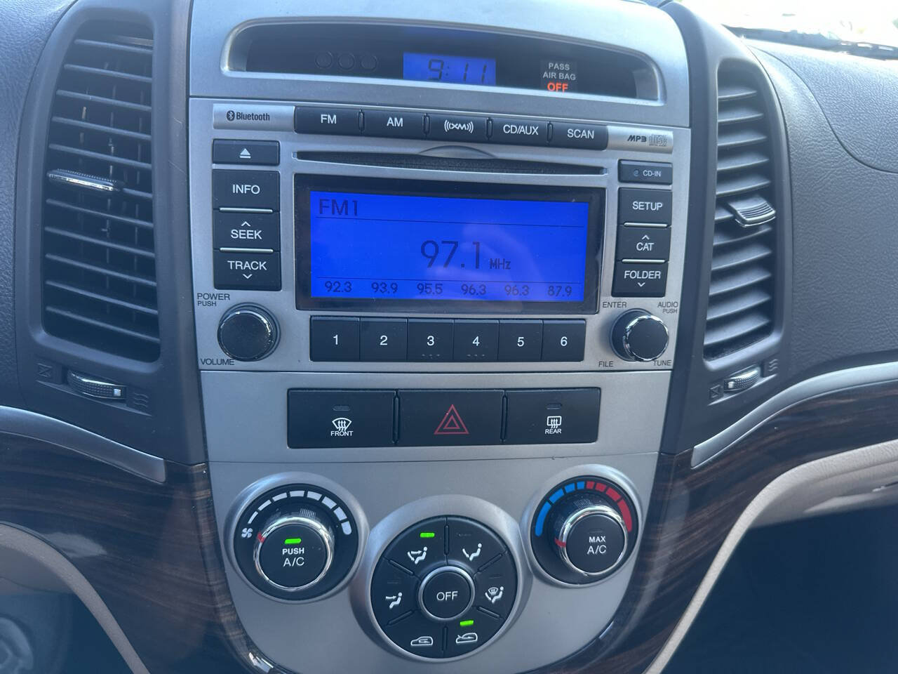 Used 2011 Hyundai Santa Fe GLS AWD/4WD image 21