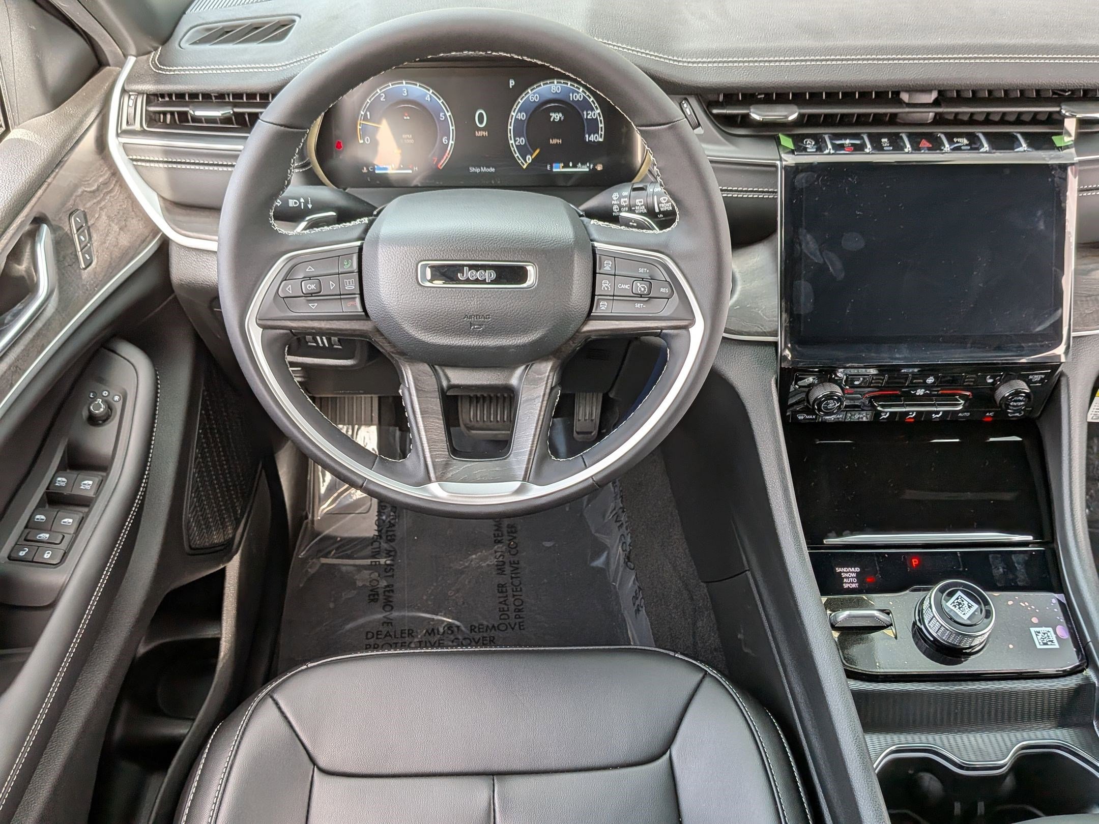 New 2025 Jeep Grand Cherokee Limited w/ Black Appearance Package image 30