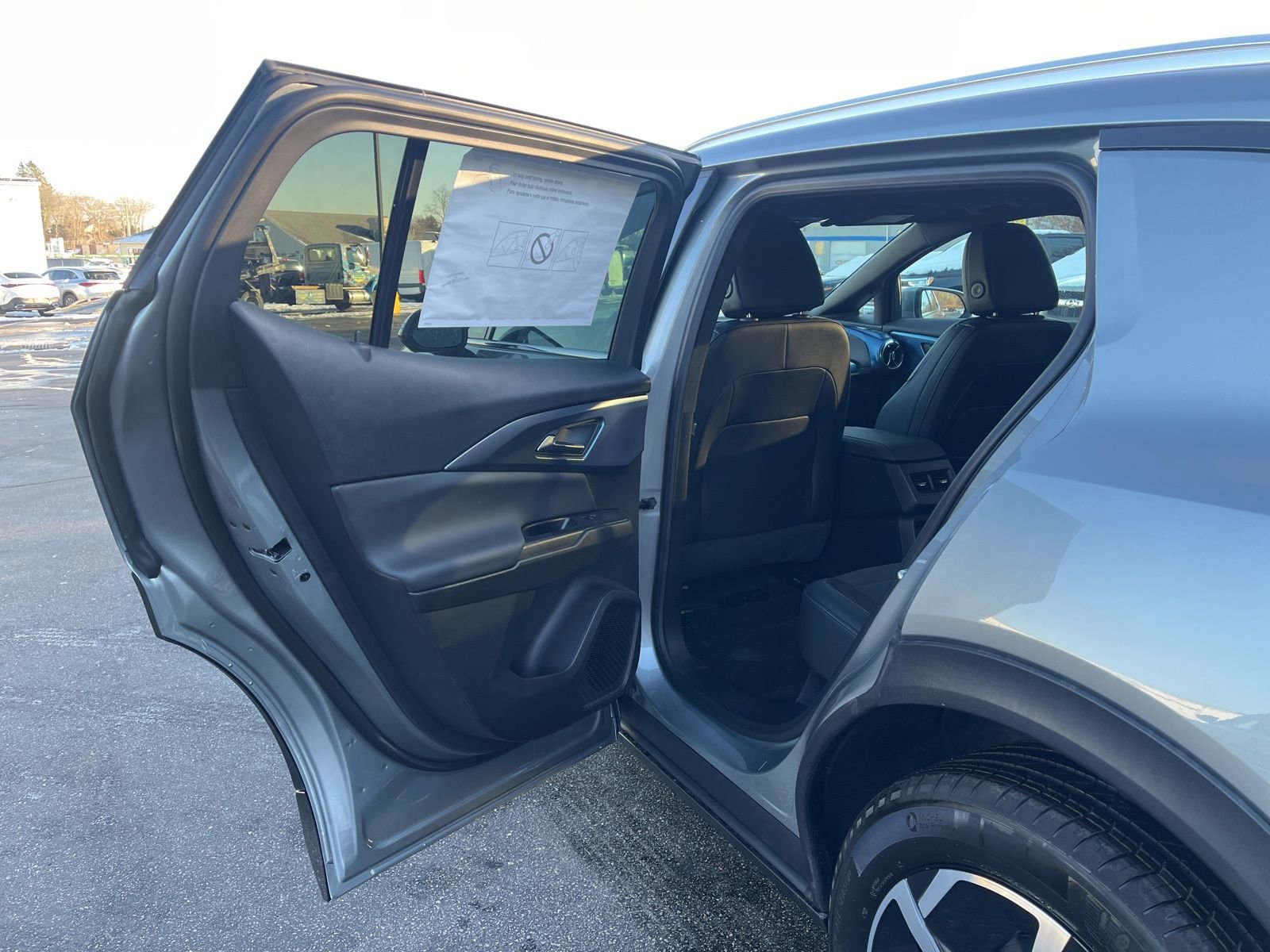 New 2026 Chevrolet Equinox EV LT image 18