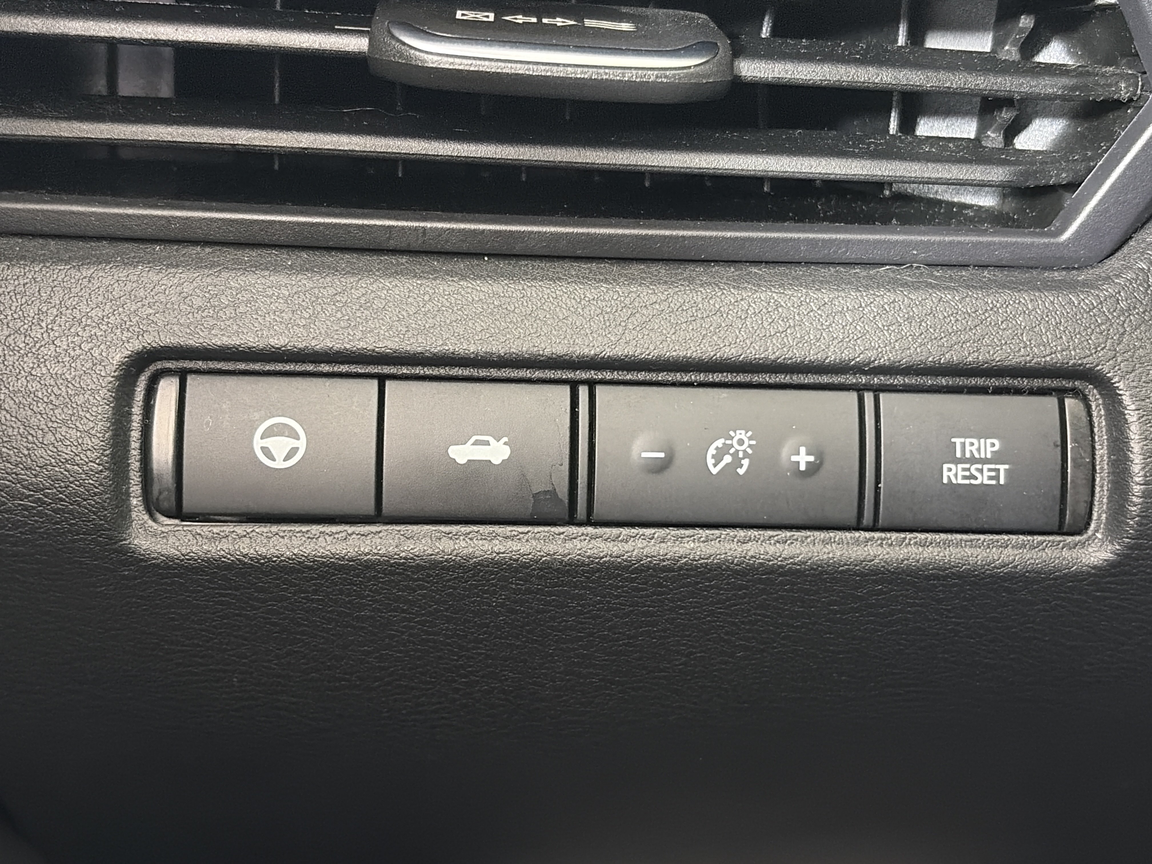Used 2024 Nissan Altima 2.5 SV w/ SV Premium Package FWD image 36