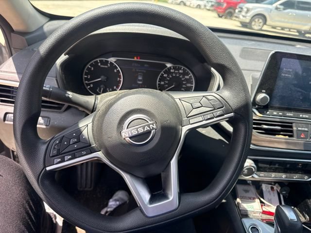 Used 2024 Nissan Altima 2.5 SV FWD image 27