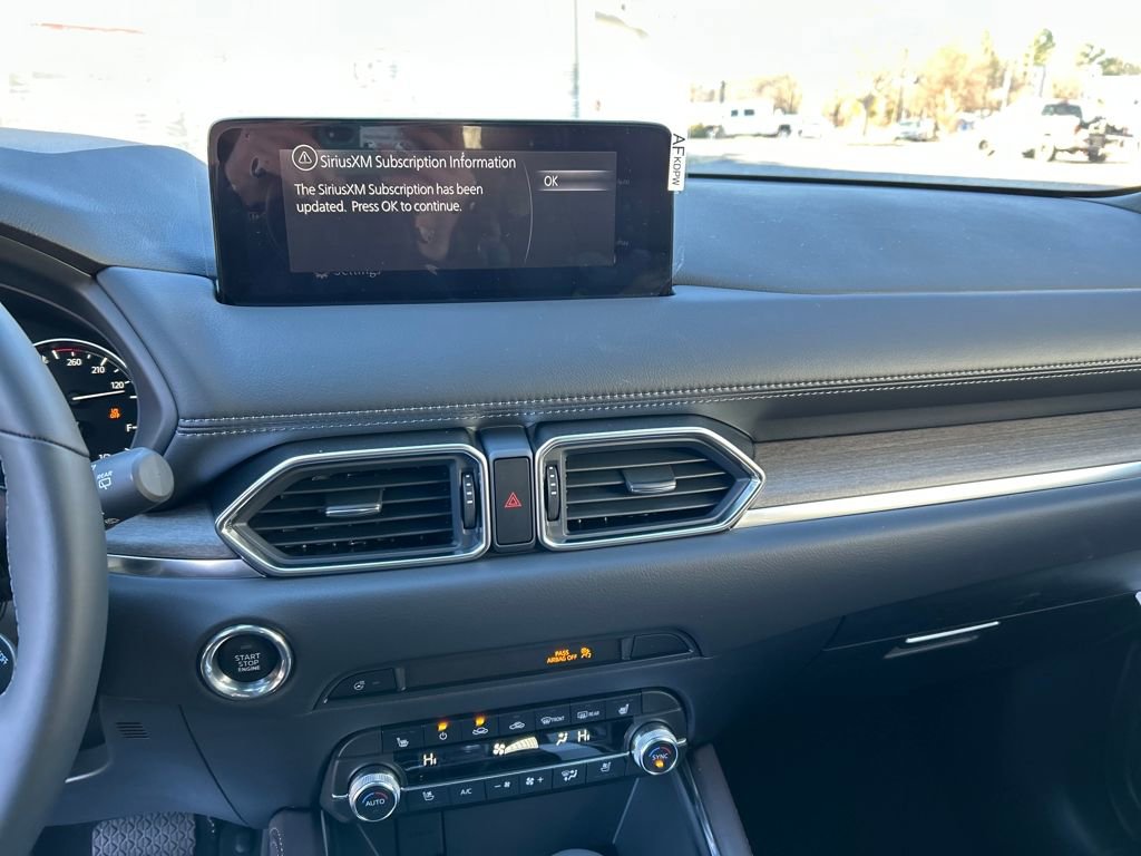 New 2025 MAZDA CX-5 Signature image 17