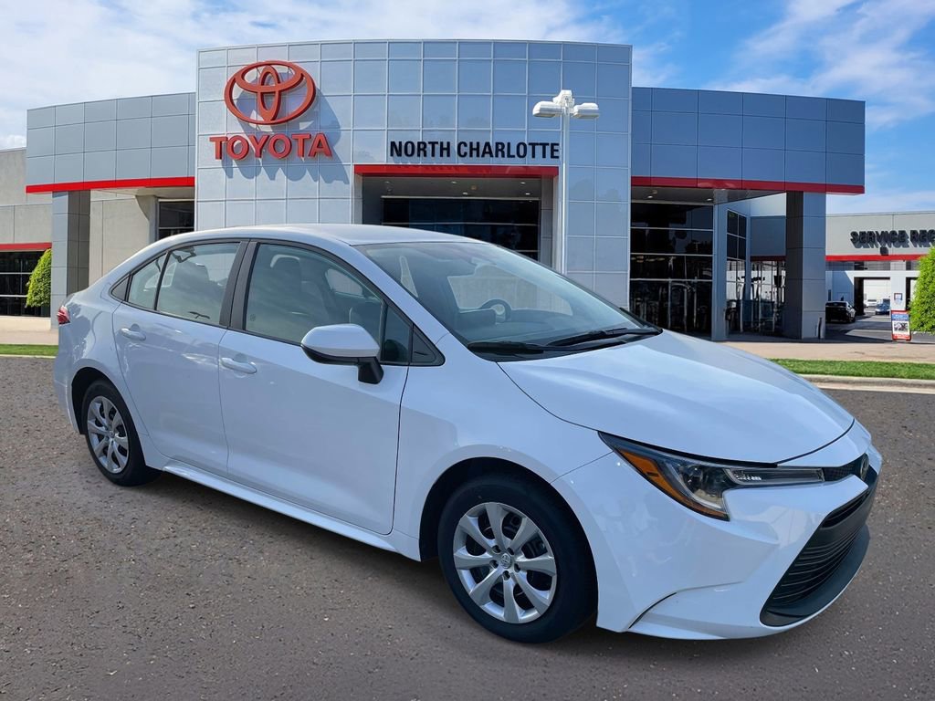 Used 2024 Toyota Corolla LE image 1