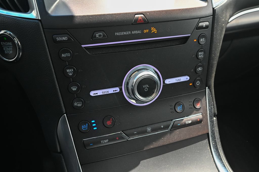 Certified 2019 Ford Edge Titanium w/ Equipment Group 301A AWD/4WD image 37