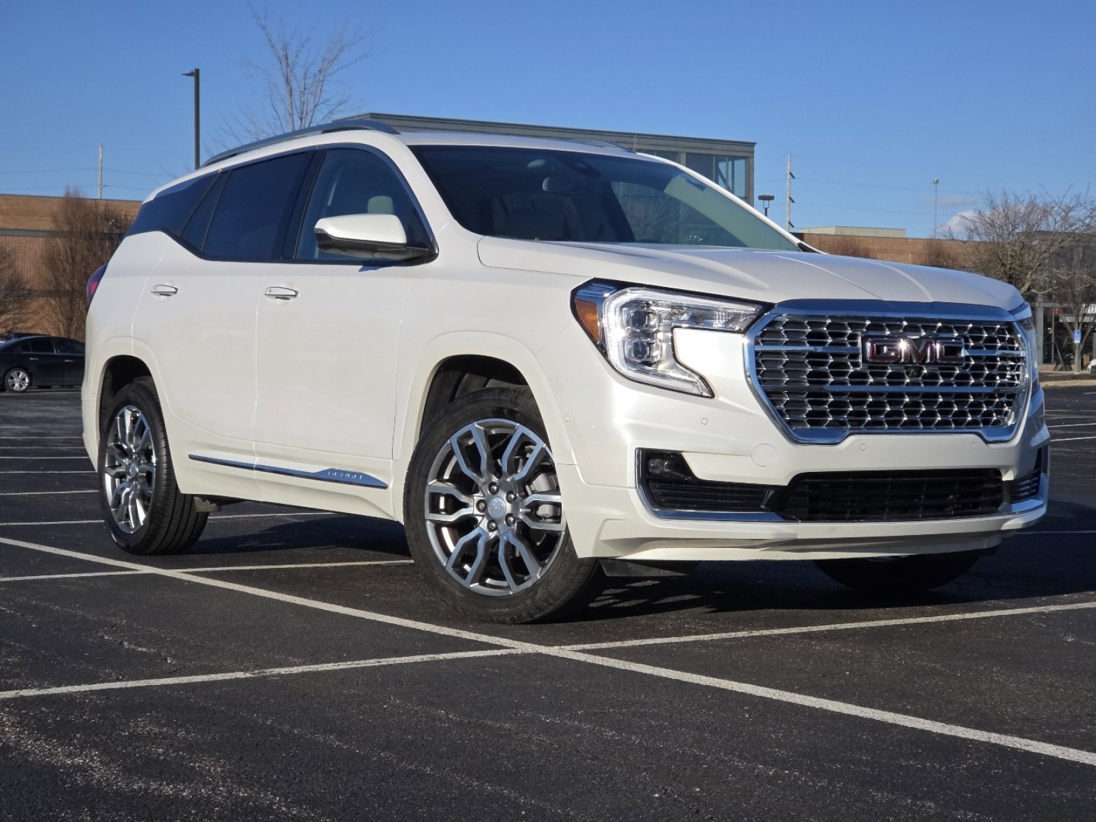 Used 2024 GMC Terrain Denali w/ Denali Premium Package video 2