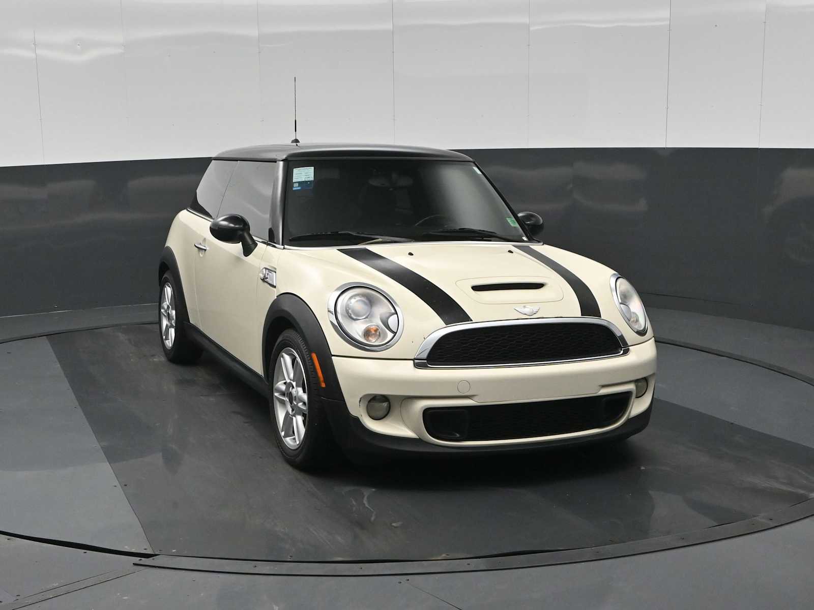 Used 2012 MINI Cooper S image 1