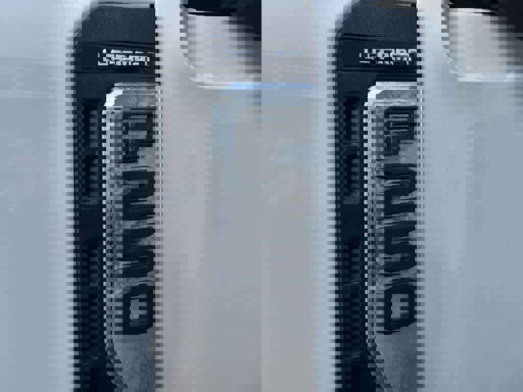 Used 2024 Ford F250 Lariat image 8