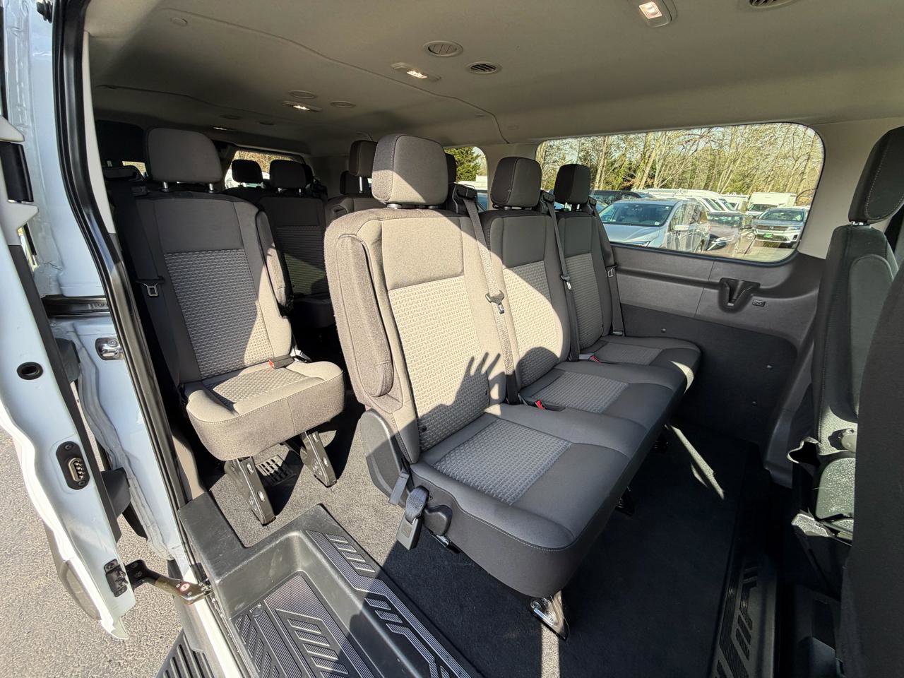 Used 2025 Ford Transit 350 XLT image 31