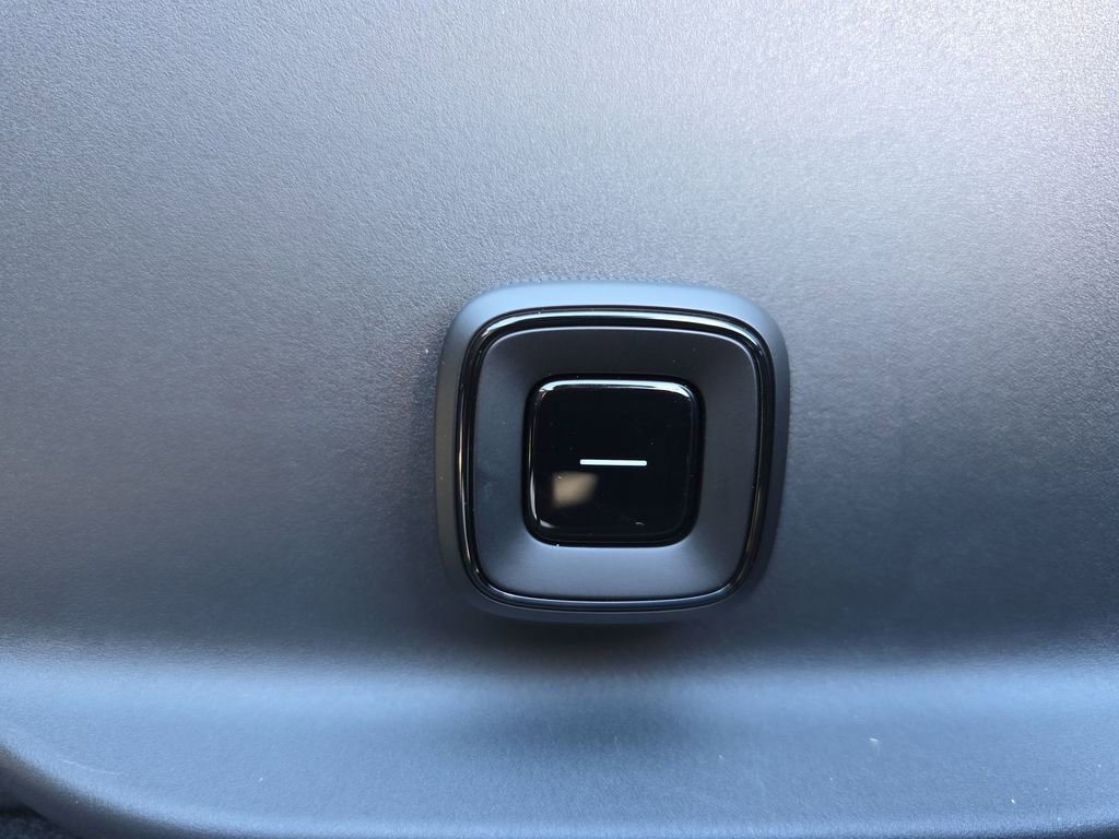 New 2026 Volvo EX30 Cross Country Ultra w/ Protection Package Premier image 39