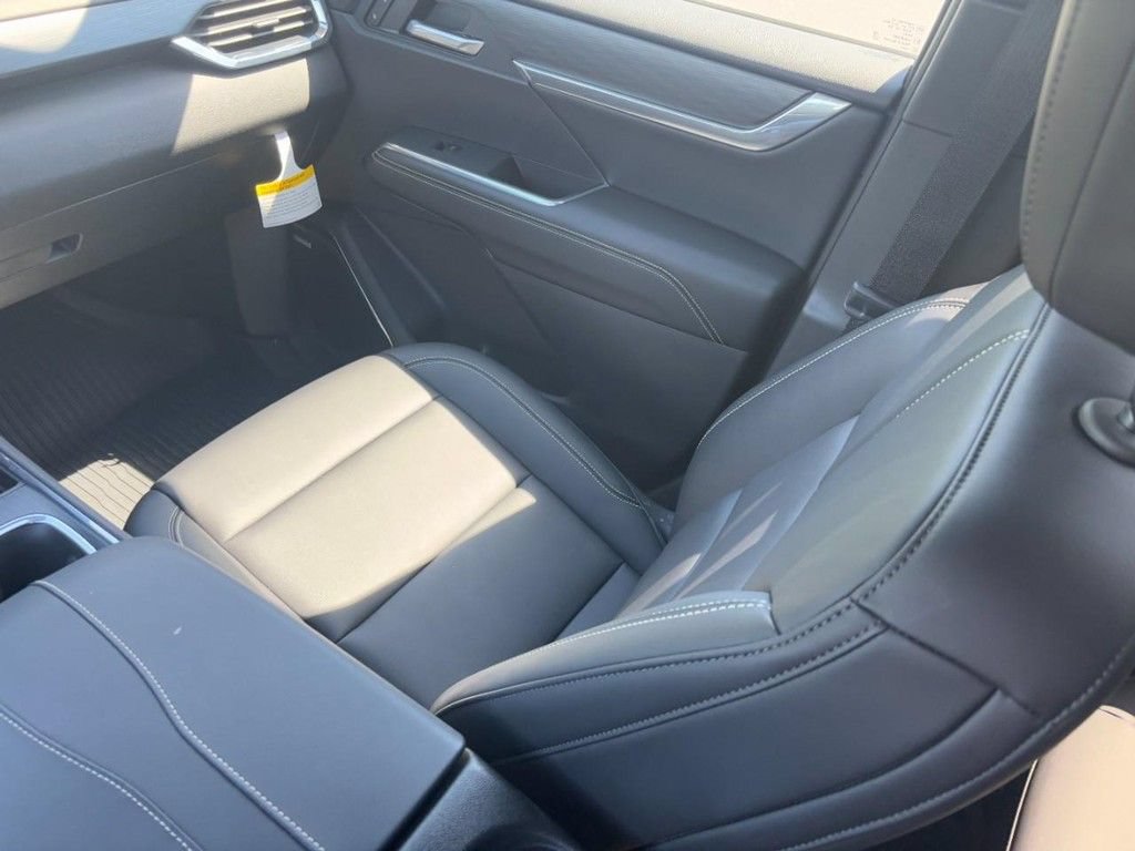 New 2025 GMC Acadia Elevation w/ Elevation Premium Package FWD image 15