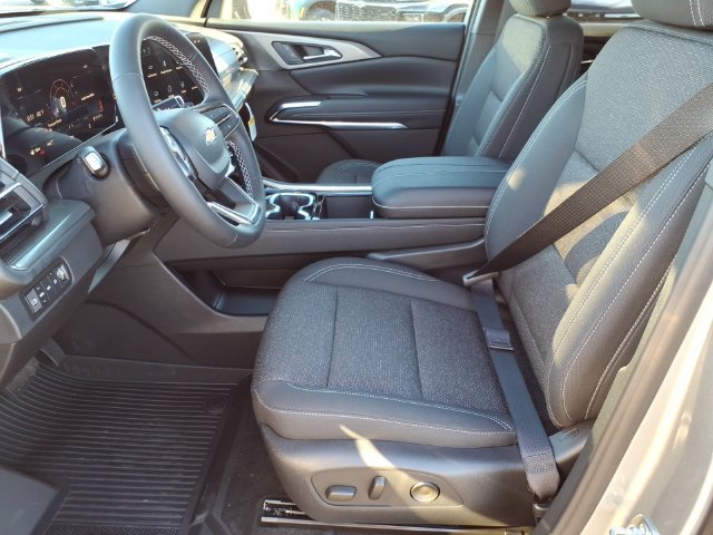 New 2027 Chevrolet Traverse LT w/ LPO, Floor Liner Package AWD/4WD image 5