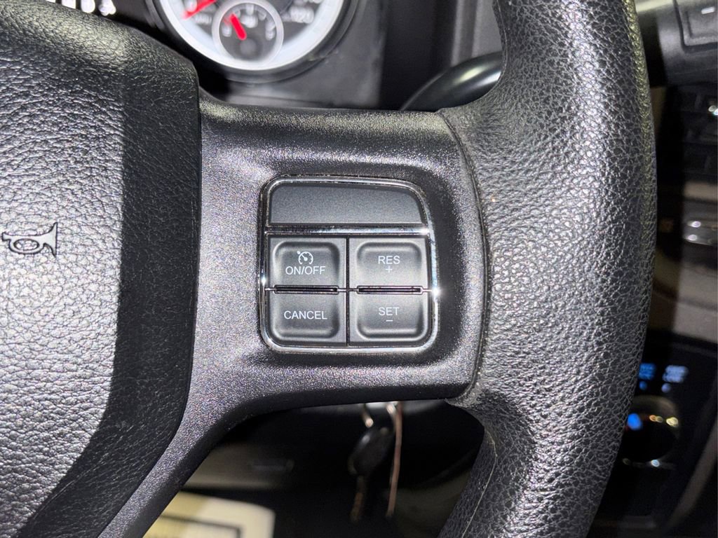 Used 2014 RAM 1500 Express image 29