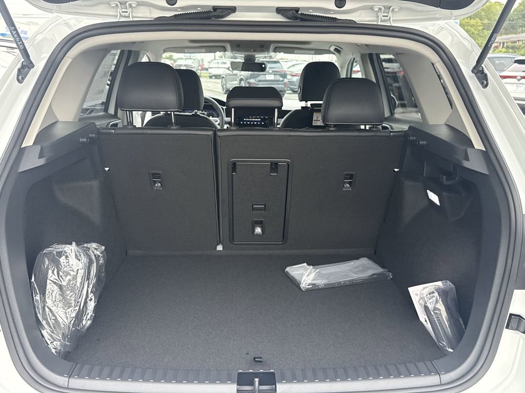 New 2025 Volkswagen Taos SEL AWD/4WD image 46