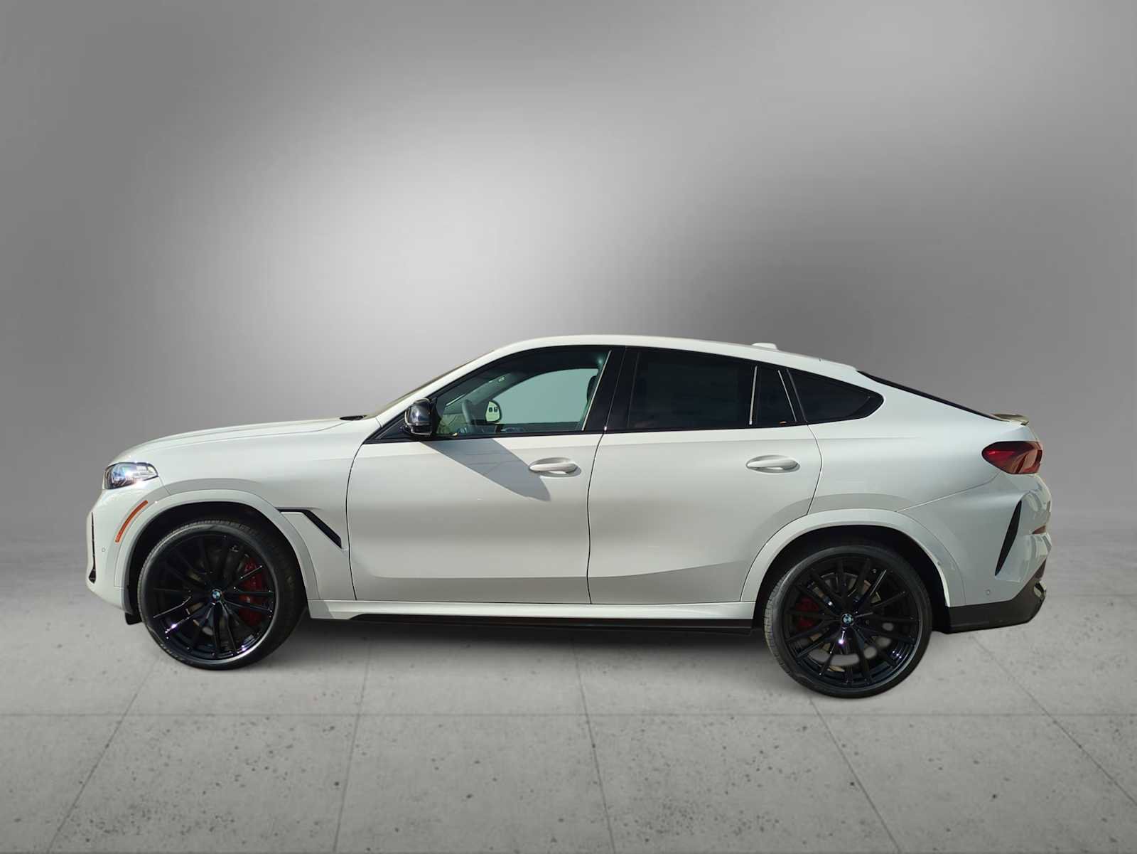 New 2026 BMW X6 M60i image 5