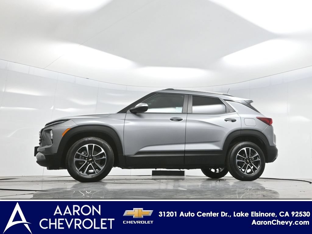 New 2025 Chevrolet TrailBlazer LT w/ Convenience Package FWD image 6