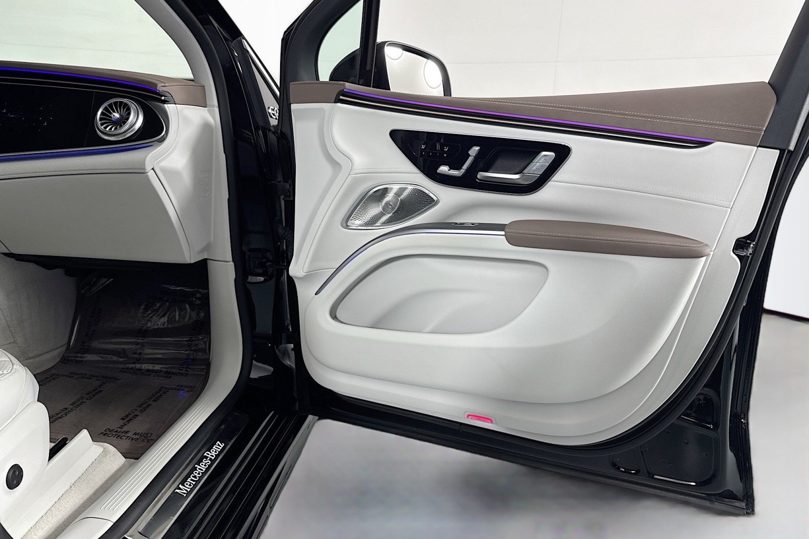 Certified 2023 Mercedes-Benz EQS 580 4MATIC SUV image 24