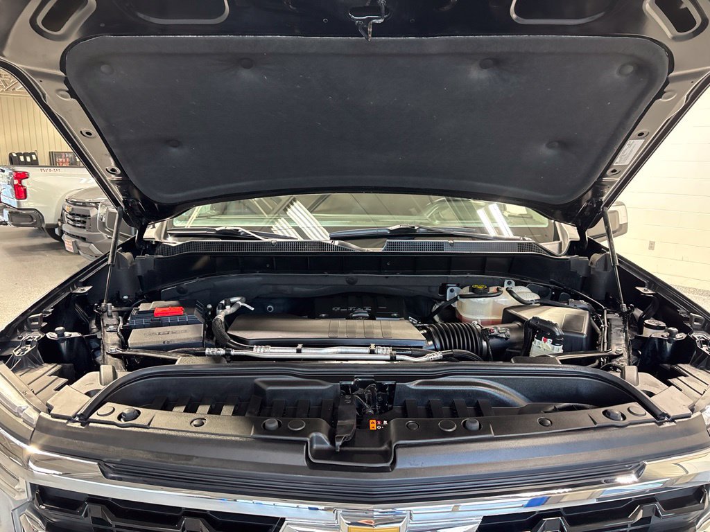 Used 2024 Chevrolet Silverado 1500 LT AWD/4WD image 42