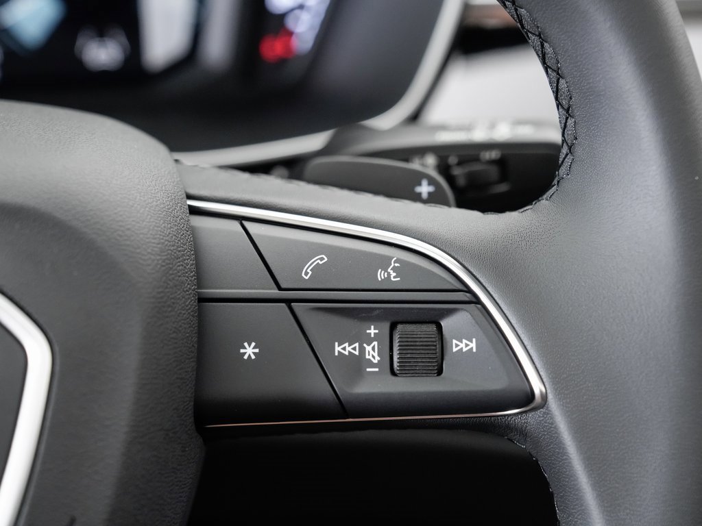 New 2025 Audi Q3 2.0T Premium image 13