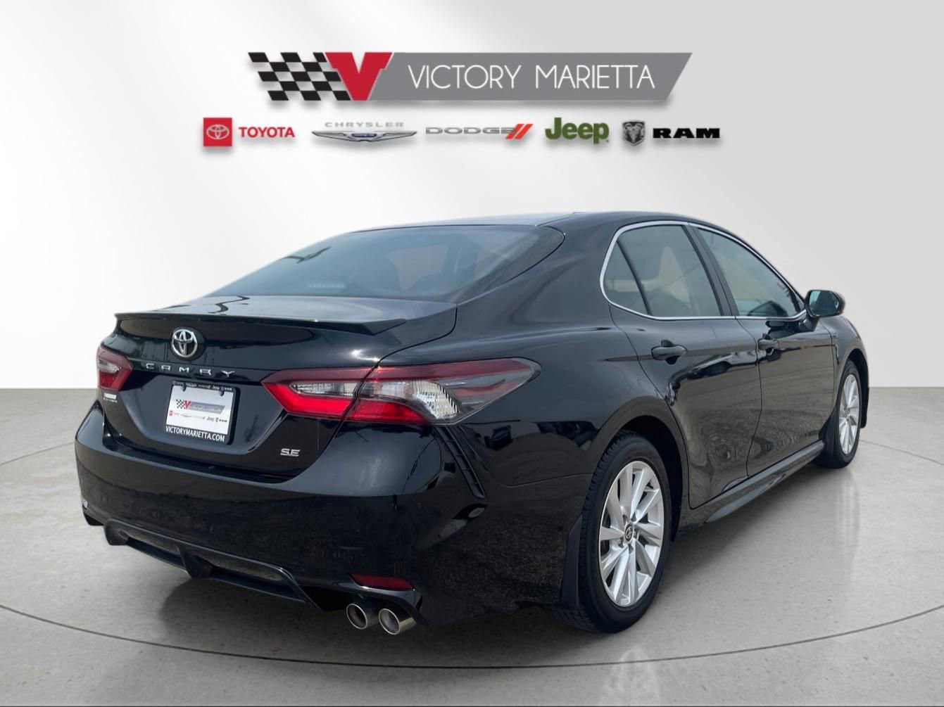 Used 2024 Toyota Camry SE FWD image 5