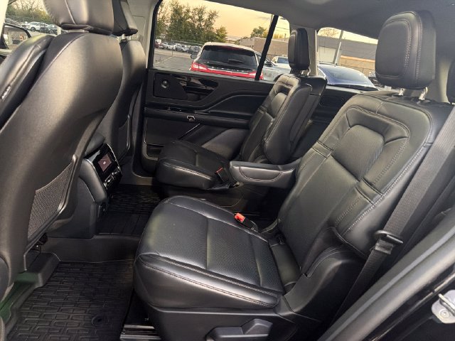 Certified 2025 Lincoln Aviator Reserve w/ Jet Appearance Package AWD/4WD image 28