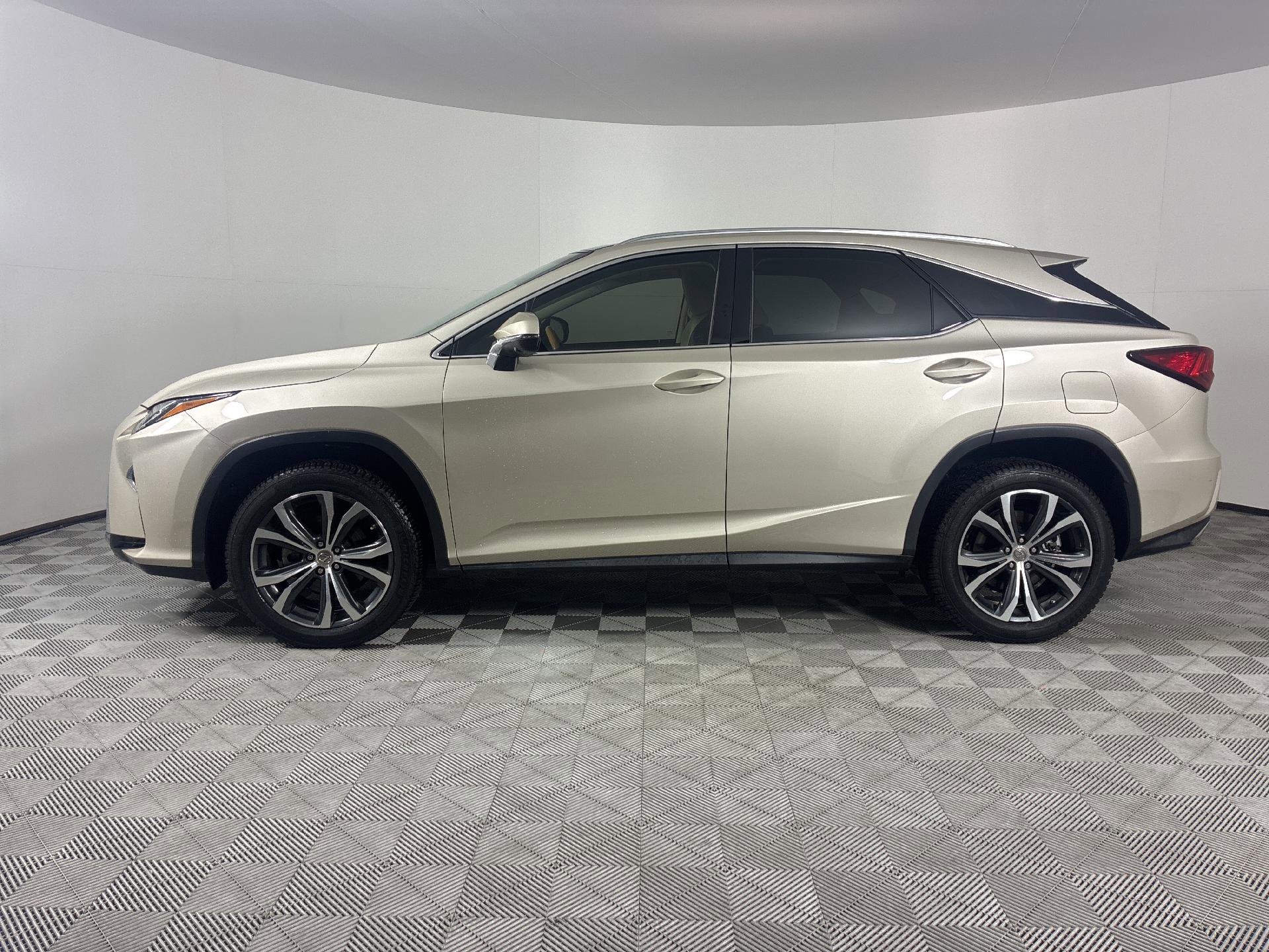 Used 2016 Lexus RX 350 FWD image 2
