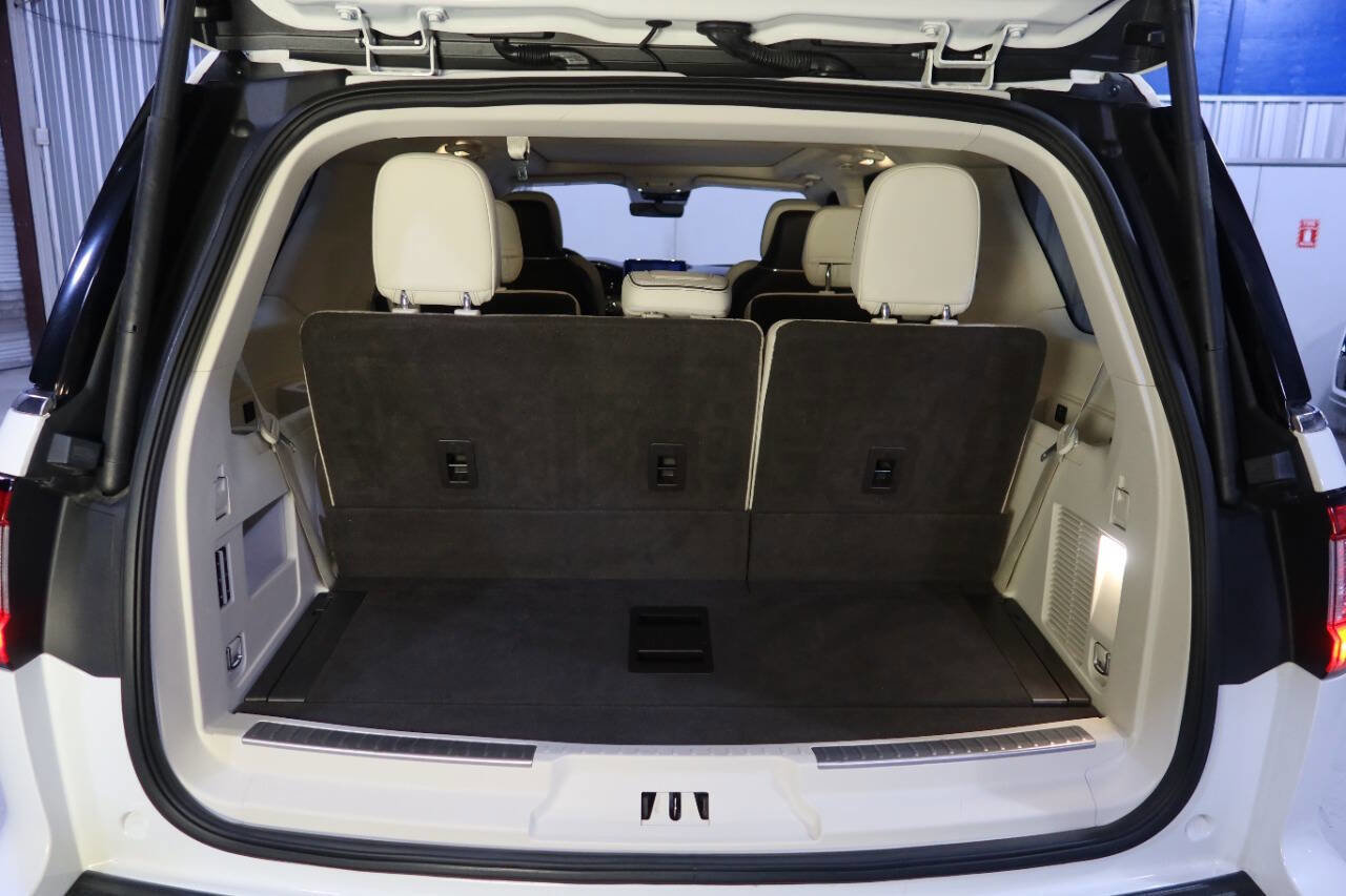 Used 2020 Lincoln Navigator Black Label w/ Cargo Convenience Package image 28