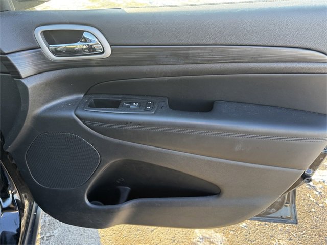 Certified 2022 Jeep Grand Cherokee Laredo X image 13