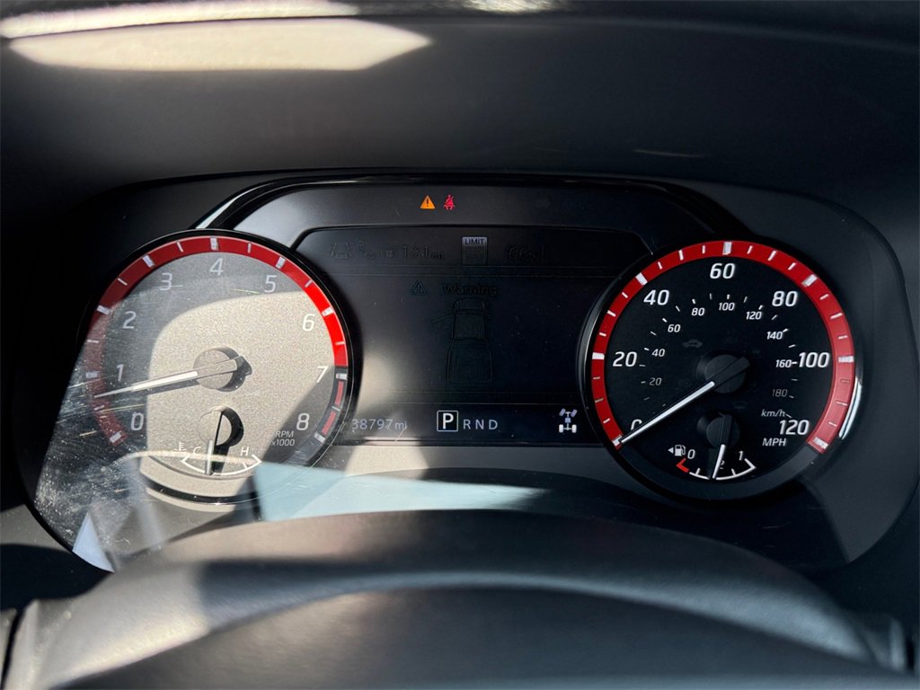 Used 2023 Nissan Frontier PRO-4X w/ Technology Package image 29