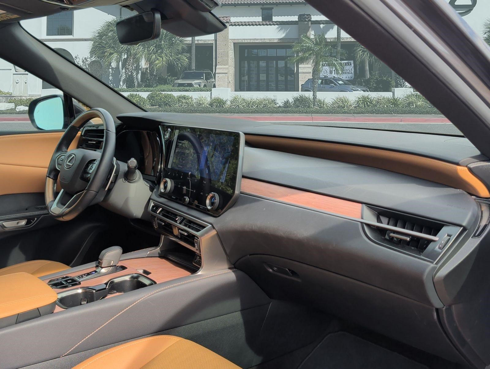 Certified 2025 Lexus RX 350 Premium w/ Accessory Package (Z1) FWD image 30