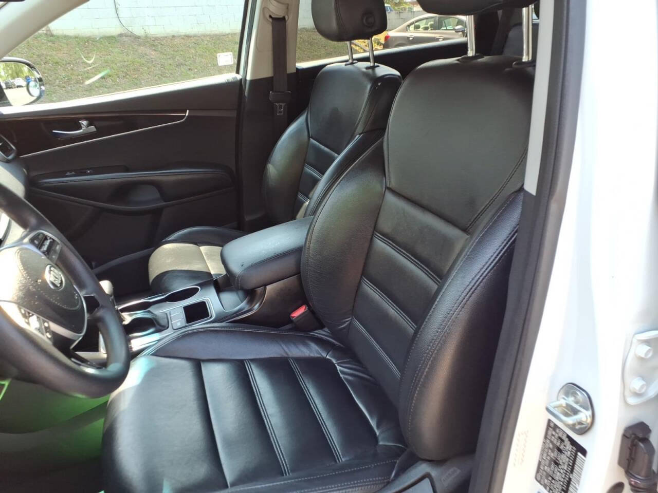 Used 2020 Kia Sorento L FWD image 14