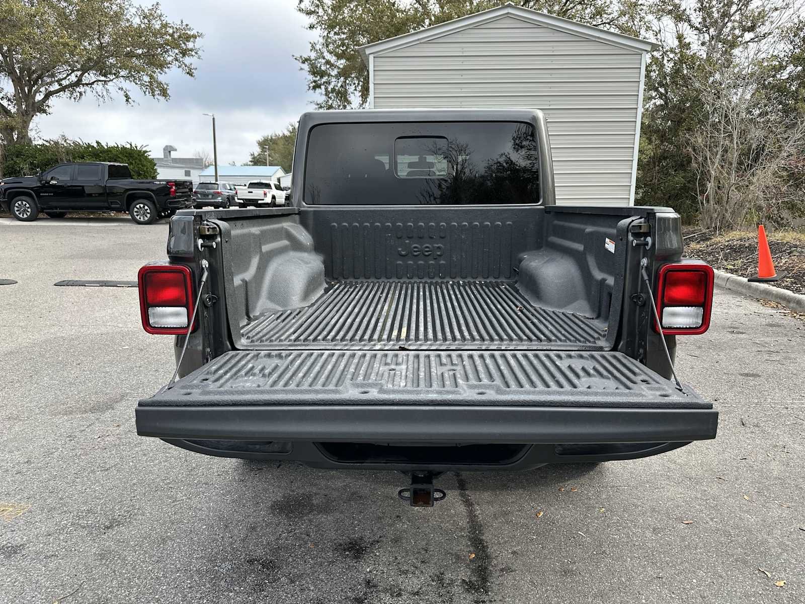 Used 2024 Jeep Gladiator Sport image 25