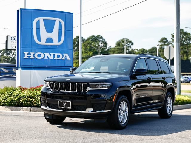 Used 2025 Jeep Grand Cherokee L Laredo w/ Luxury Tech Group I RWD image 1