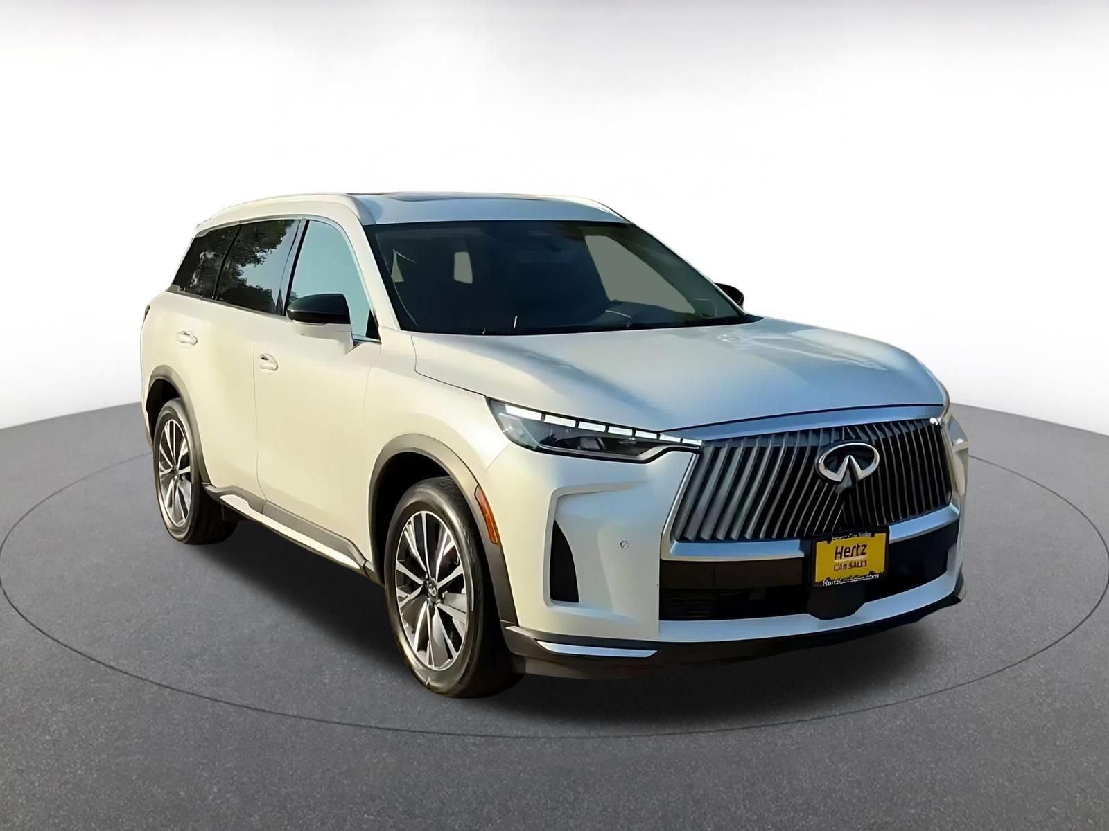 Used 2026 INFINITI QX60 Luxe FWD image 3
