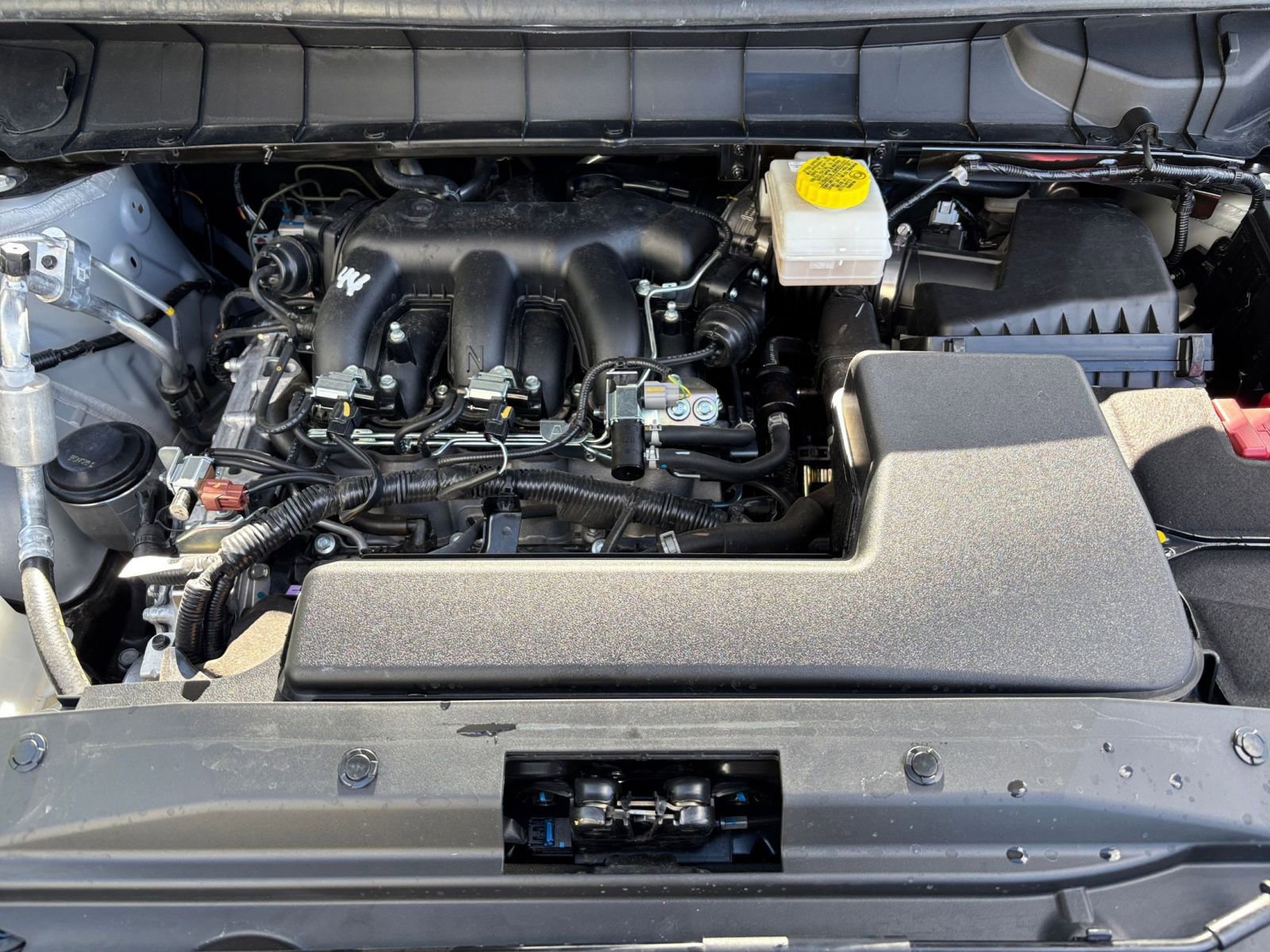 Used 2025 Nissan Pathfinder SV image 35