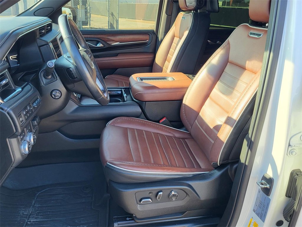 Used 2023 GMC Yukon XL Denali Ultimate image 17