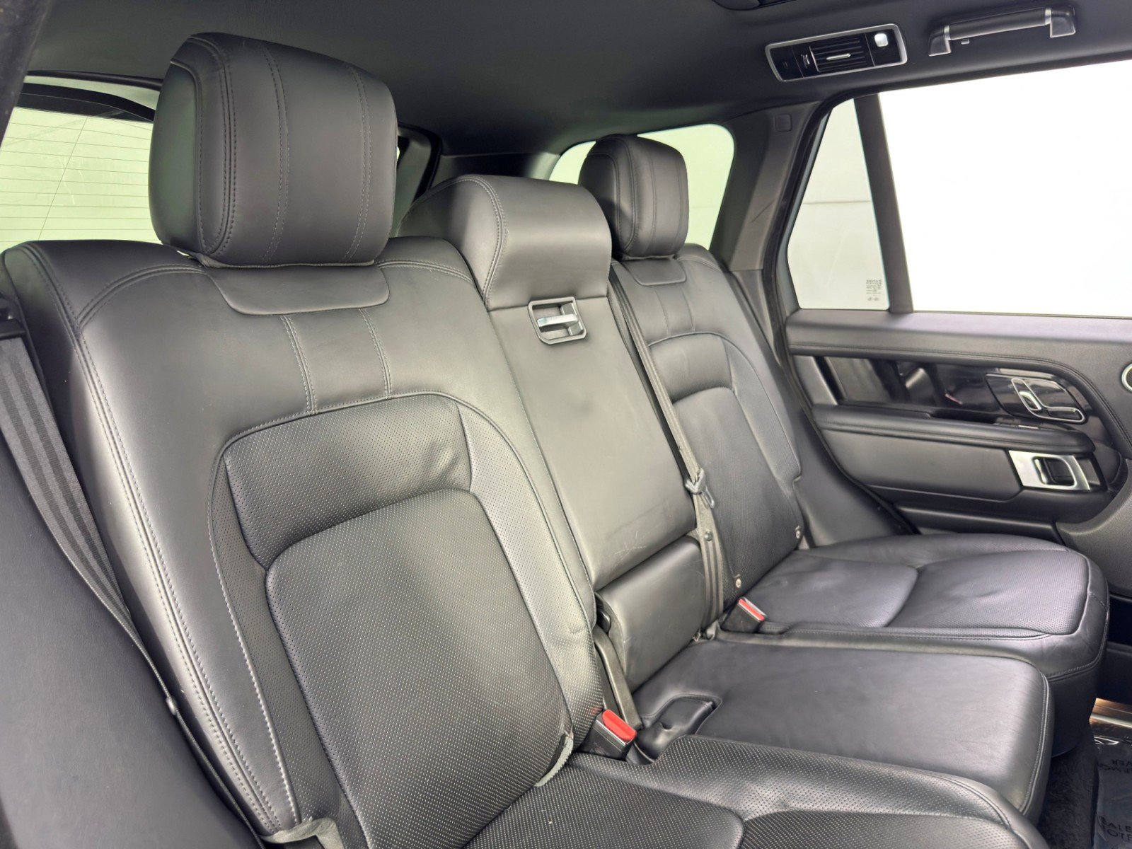 Used 2020 Land Rover Range Rover HSE image 48