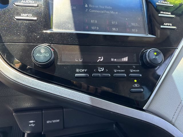 Used 2018 Toyota Camry SE FWD image 24