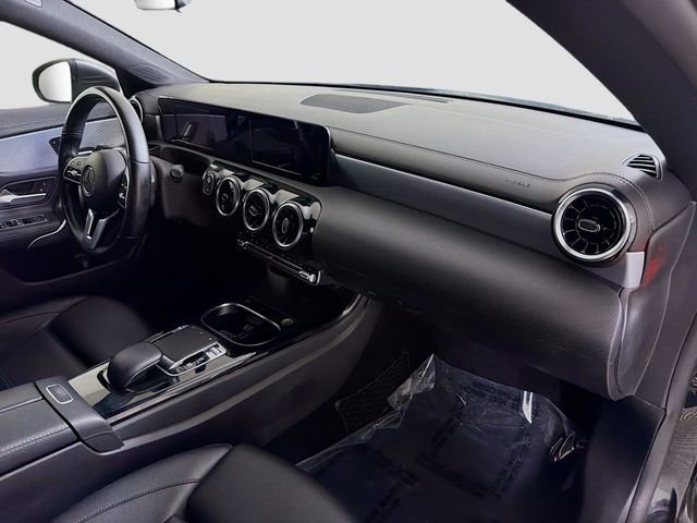 Used 2020 Mercedes-Benz CLA 250 image 27