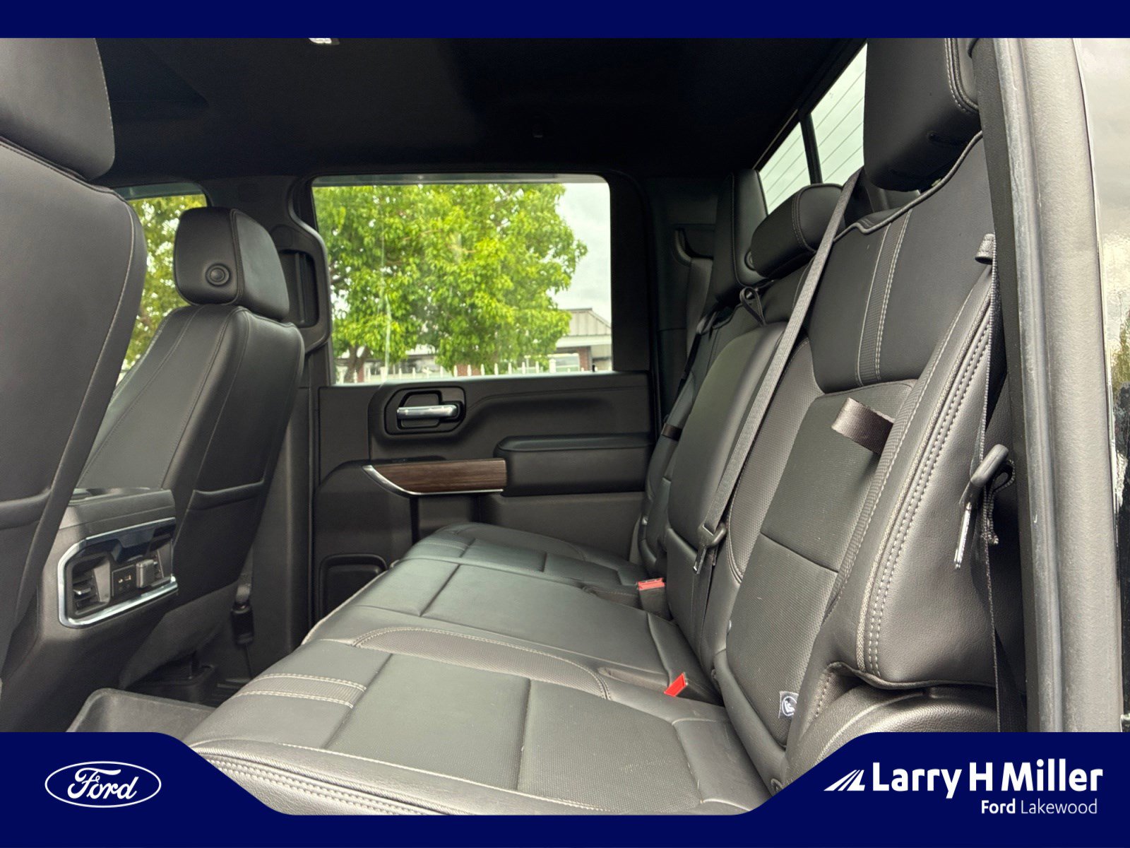 Used 2022 Chevrolet Silverado 2500 High Country w/ Safety Package II image 17