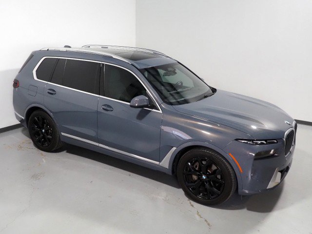 Used 2024 BMW X7 xDrive40i image 12