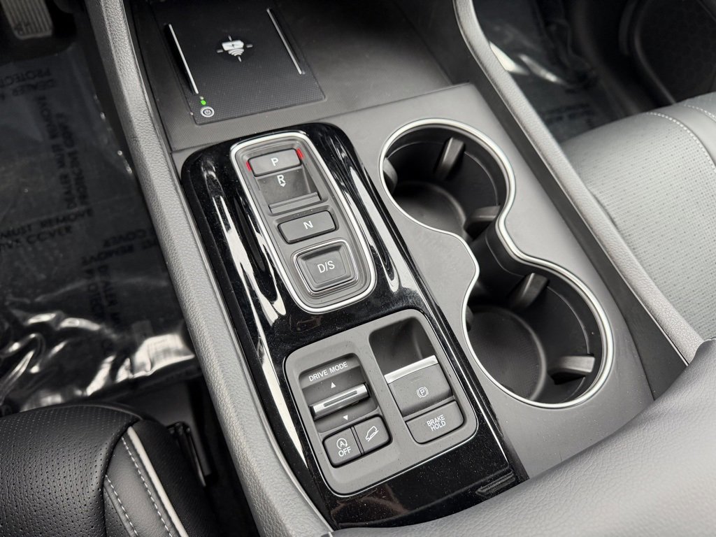 Used 2025 Honda Pilot Elite image 25