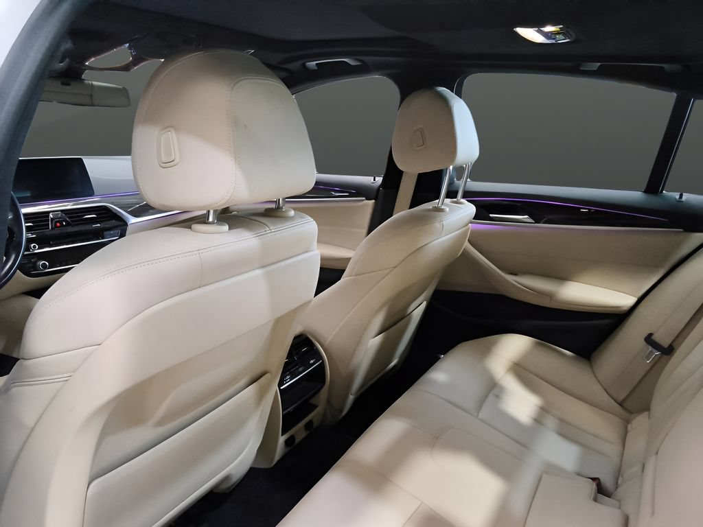Used 2019 BMW 530e xDrive w/ Convenience Package AWD/4WD image 15