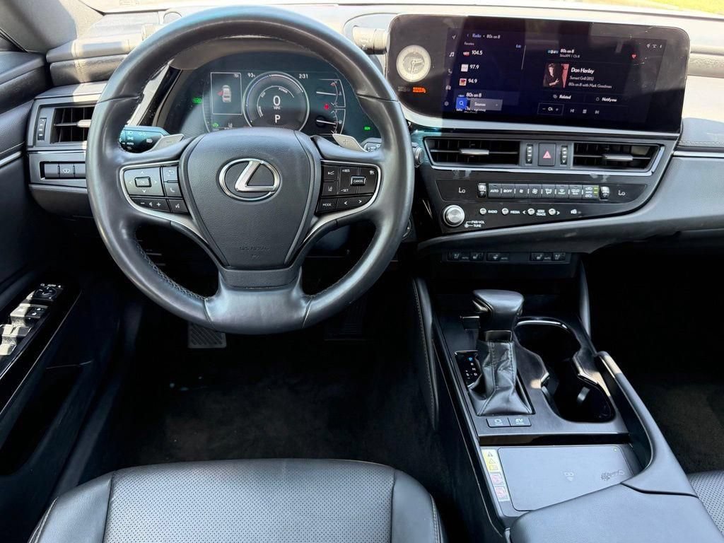 Used 2024 Lexus ES 300h w/ Premium Package FWD image 18