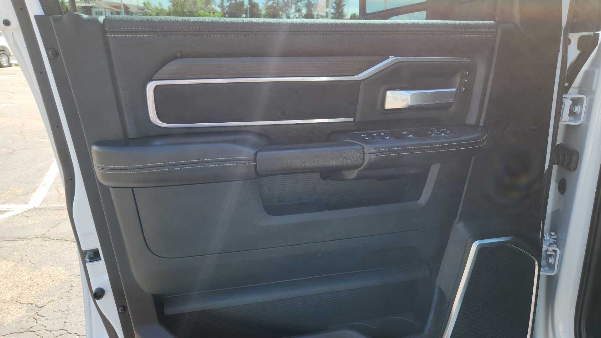 Used 2026 RAM 2500 Laramie w/ Night Edition AWD/4WD image 17