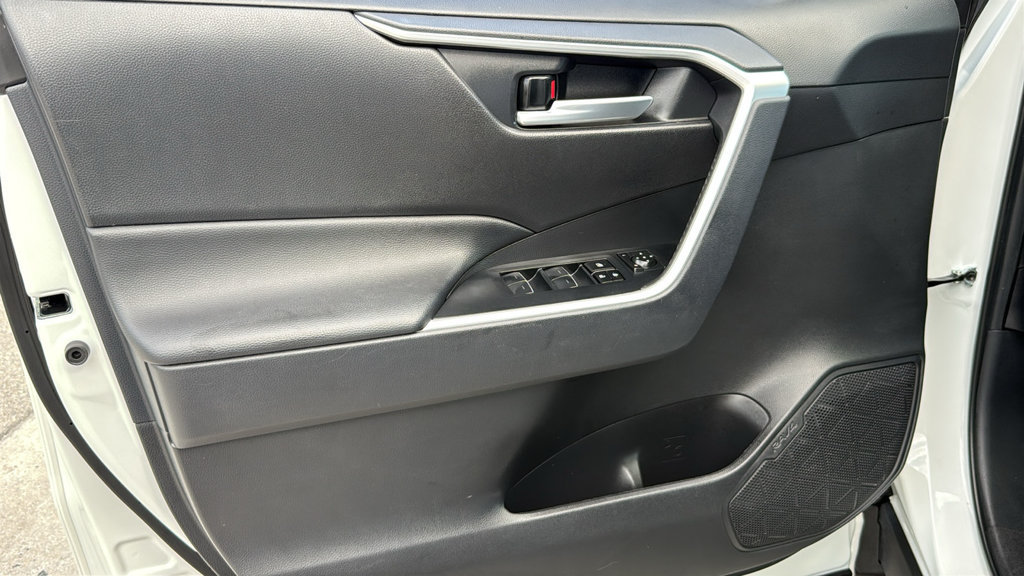 Used 2024 Toyota RAV4 XLE Premium FWD image 20