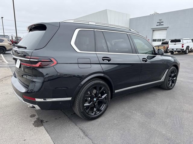 Used 2023 BMW X7 xDrive40i w/ Premium Package image 5