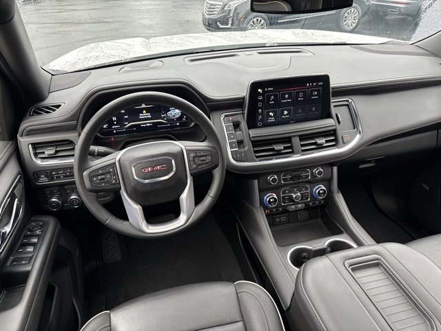 Used 2024 GMC Yukon XL SLT w/ SLT Premium Package image 24