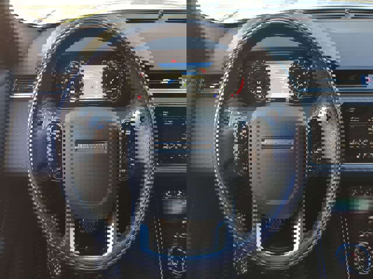 Used 2020 Land Rover Range Rover Velar R-Dynamic S image 24