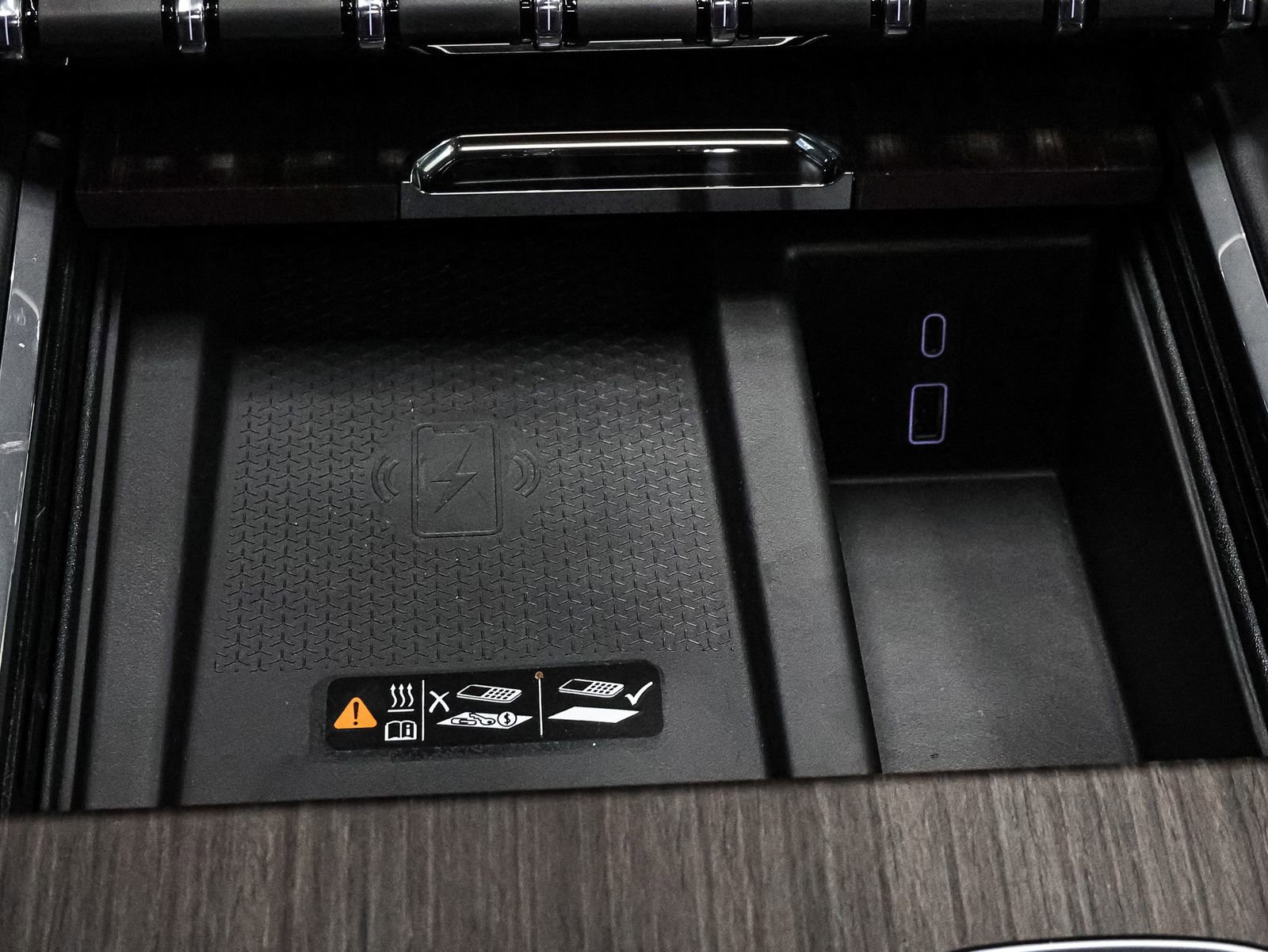 New 2026 GMC Acadia Denali w/ Super Cruise Package image 33