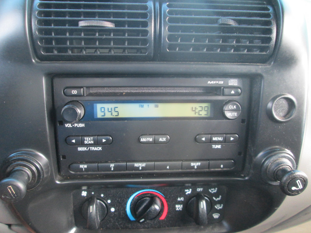 Used 2010 Ford Ranger Sport image 11